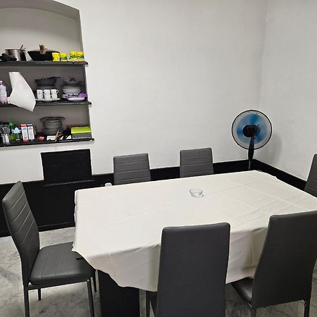 Casa Regis - Free Parking Hotel Genua Buitenkant foto