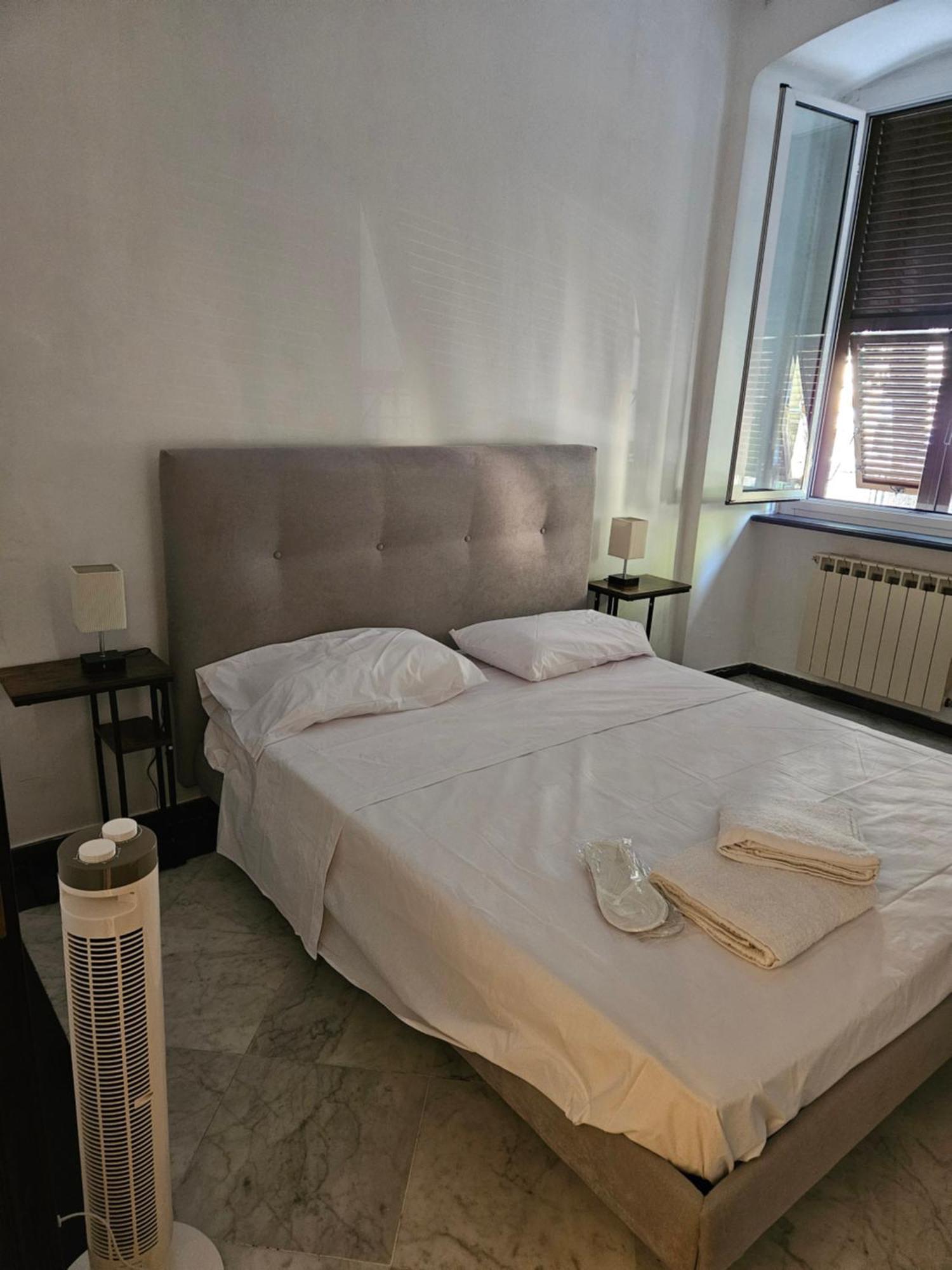 Casa Regis - Free Parking Hotel Genua Buitenkant foto