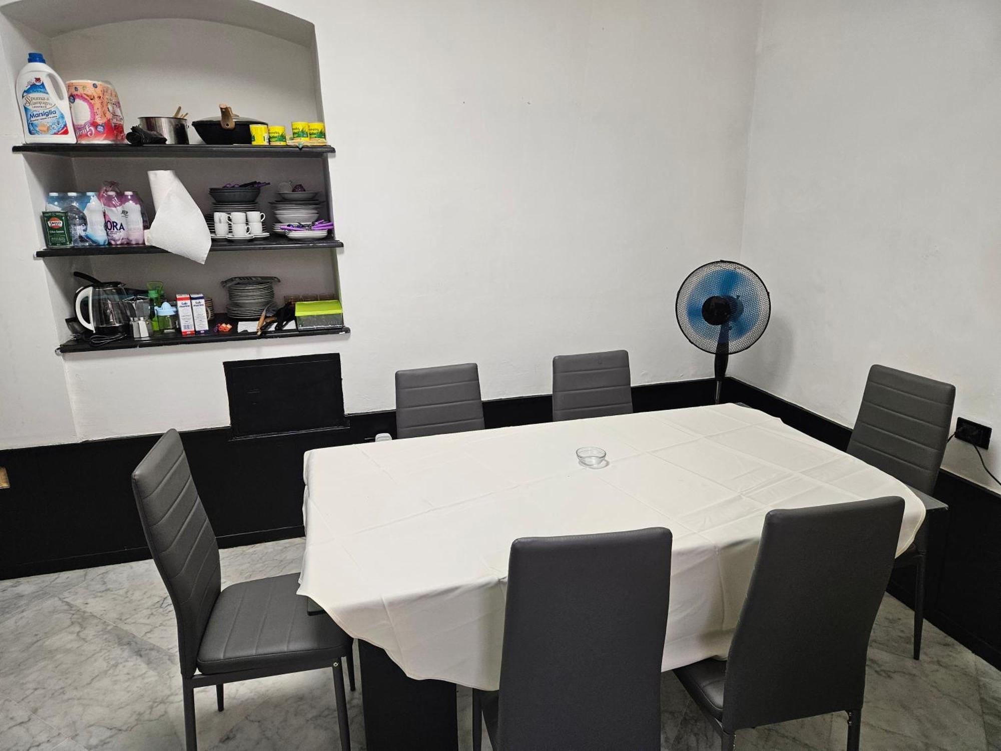 Casa Regis - Free Parking Hotel Genua Buitenkant foto