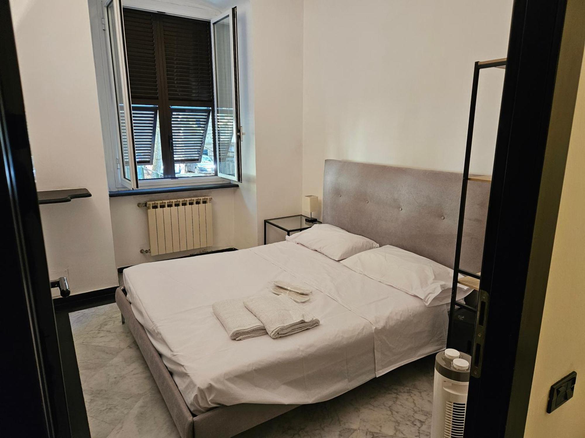 Casa Regis - Free Parking Hotel Genua Buitenkant foto
